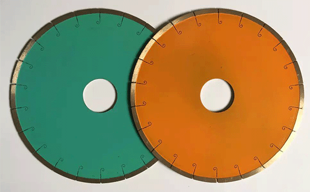 1999年開(kāi)始專(zhuān)注大理石切割片研發(fā)生產(chǎn)告訴你如何選擇鋸片 1999年開(kāi)始專(zhuān)注大理石切割片研發(fā)生產(chǎn)告訴你如何選擇鋸片