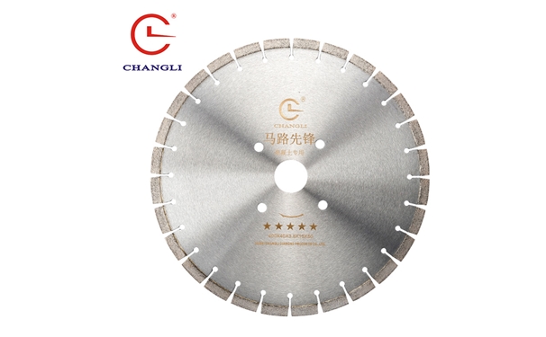 你知道為什么混凝土鋸片掉刀頭嗎？原因在這里！