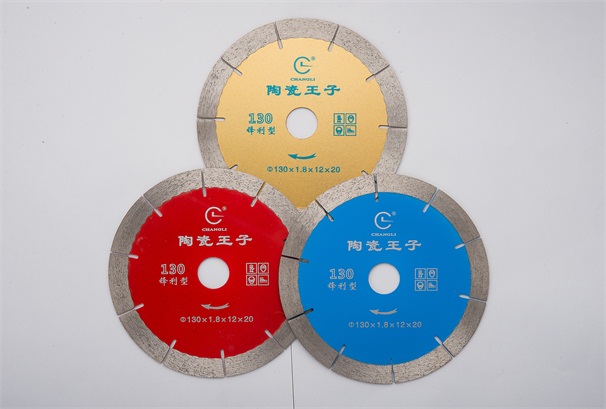 金剛石小鋸片的胎體結合劑性能需要滿足哪些要求呢?