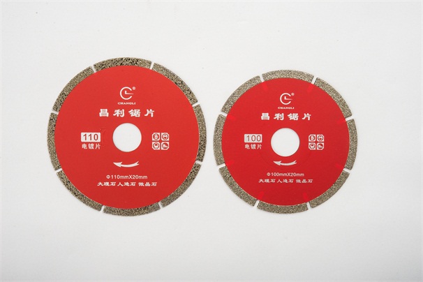 金剛石鋸片加工的燒結(jié)磚使用后表面出現(xiàn)泛霜的原因是什么？
